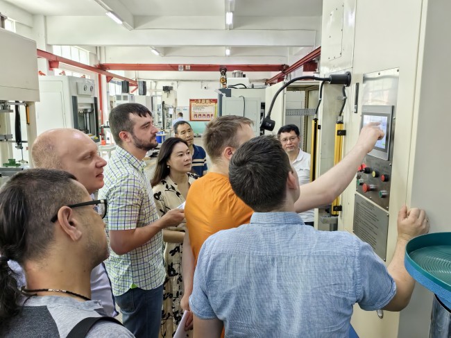 碳化鎢、氧化鎢硬質合金粉末成型機