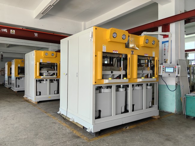 【碳纖、玻纖、復材】熱壓成型機技術