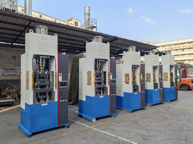 粉末伺服成型機(jī)在電動(dòng)汽車、鋰電池、光伏產(chǎn)品中的應(yīng)用